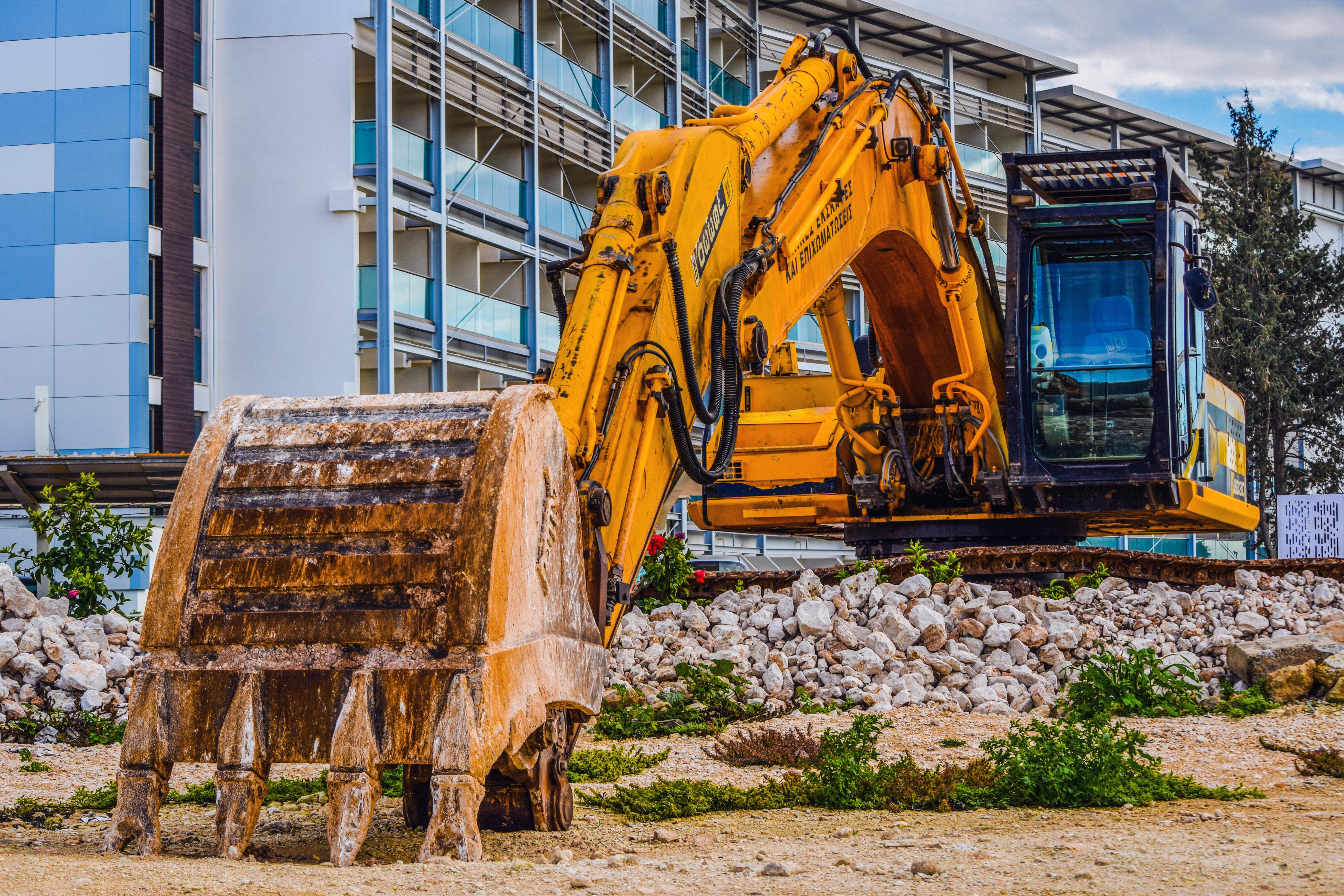 Baumaschinen mieten, inkl. Lieferung.